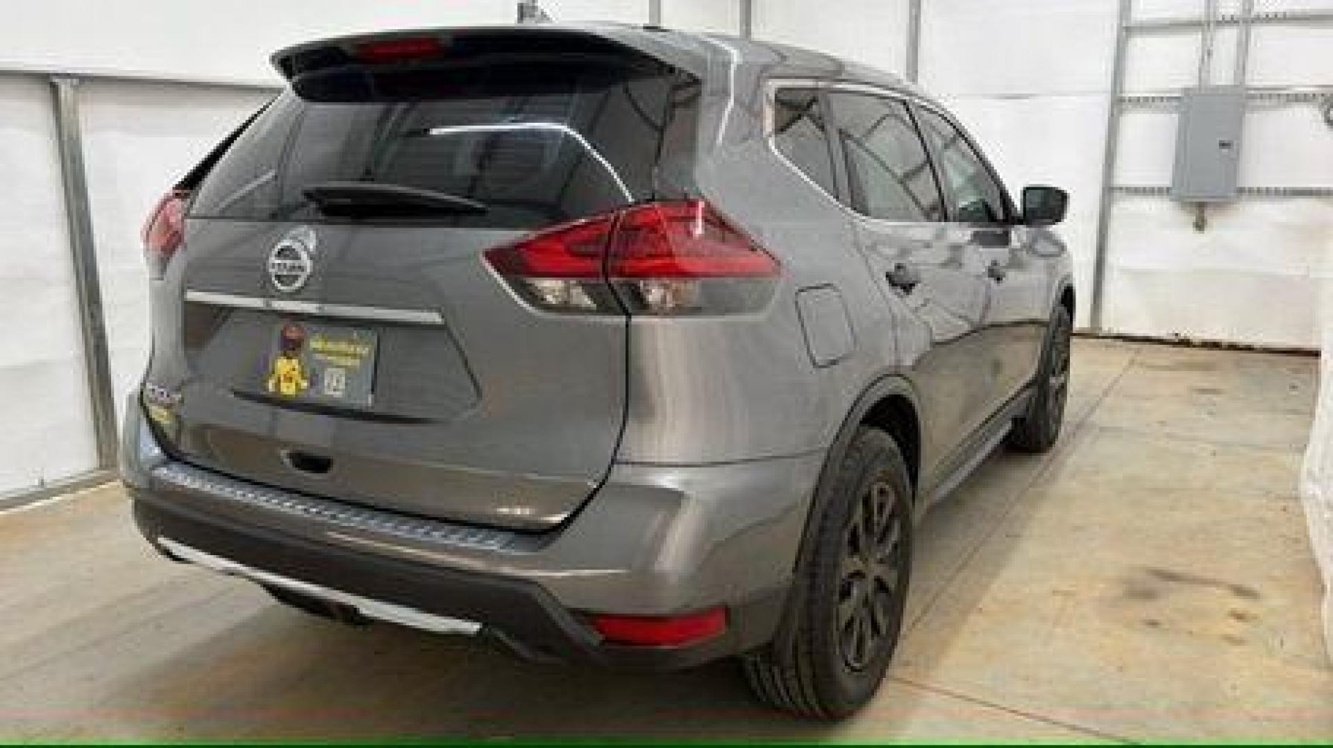 2018 Gray Nissan Rogue S (5N1AT2MT8JC) with an 2.5L I-4 DOHC engine, located at 1806 Veterans Memorial Hwy SW, Austell, GA, 30168, (770) 944-9558, 33.817959, -84.606987- Photo#5