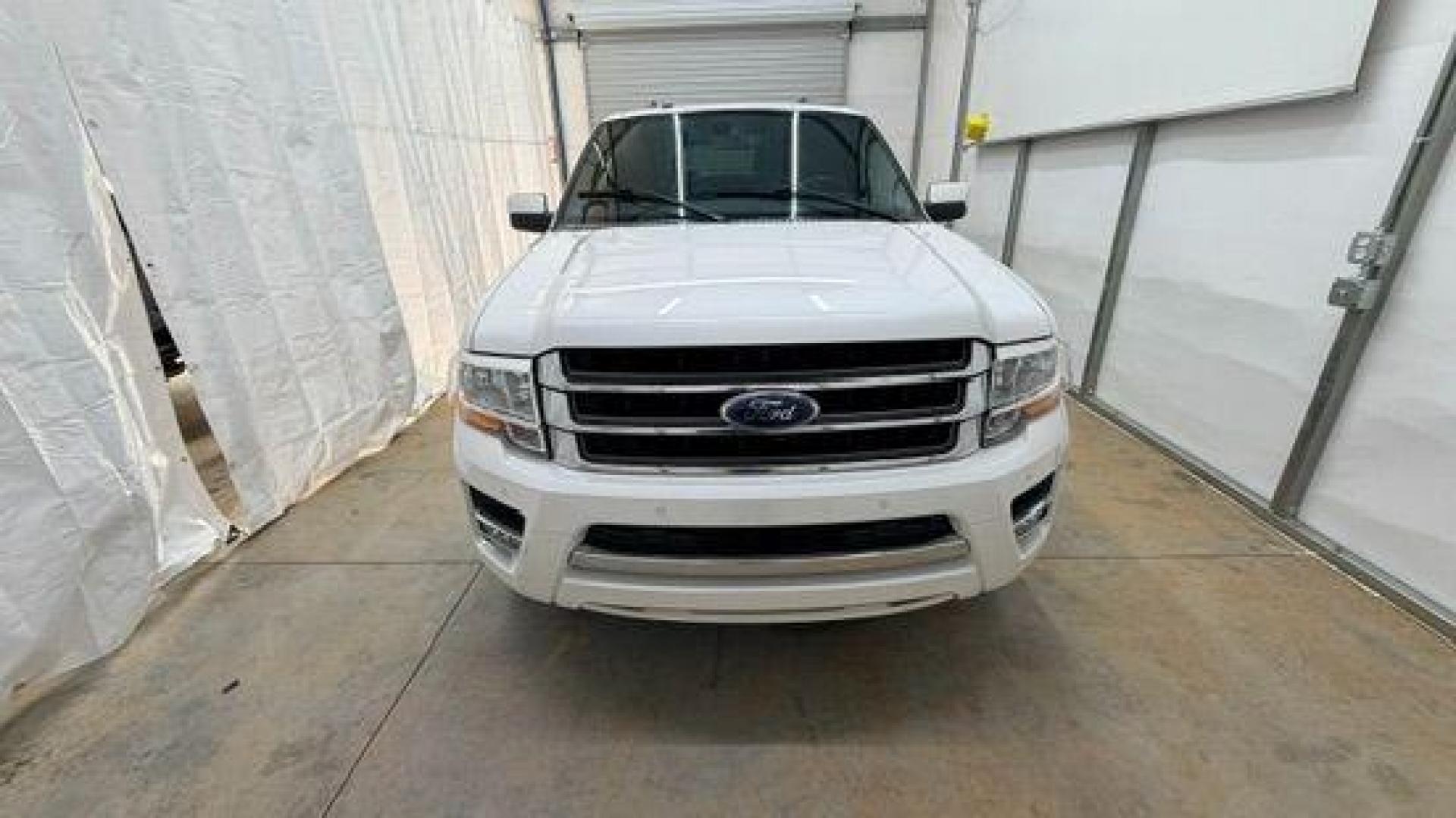 2015 White Ford Expedition EL Limited (1FMJK1KT1FE) with an EcoBoost 3.5L V-6 gasoline direct injection engine, located at 1806 Veterans Memorial Hwy SW, Austell, GA, 30168, (770) 944-9558, 33.817959, -84.606987 - Photo#9