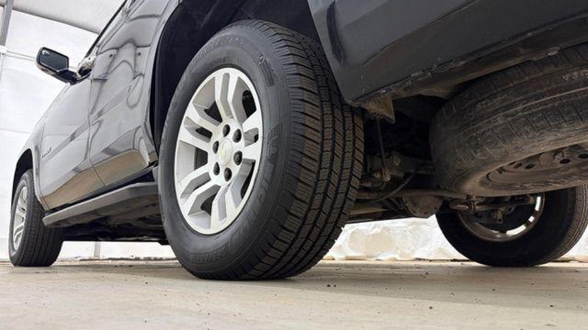 2017 BLACK Chevrolet Tahoe LT (1GNSKBKC1HR) with an EcoTec3 5.3L V-8 gasoline direct injection engine, located at 1806 Veterans Memorial Hwy SW, Austell, GA, 30168, (770) 944-9558, 33.817959, -84.606987 - Photo#21