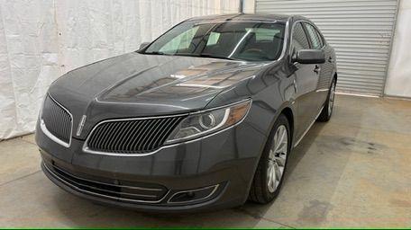 photo of 2016 Lincoln MKS 4DR