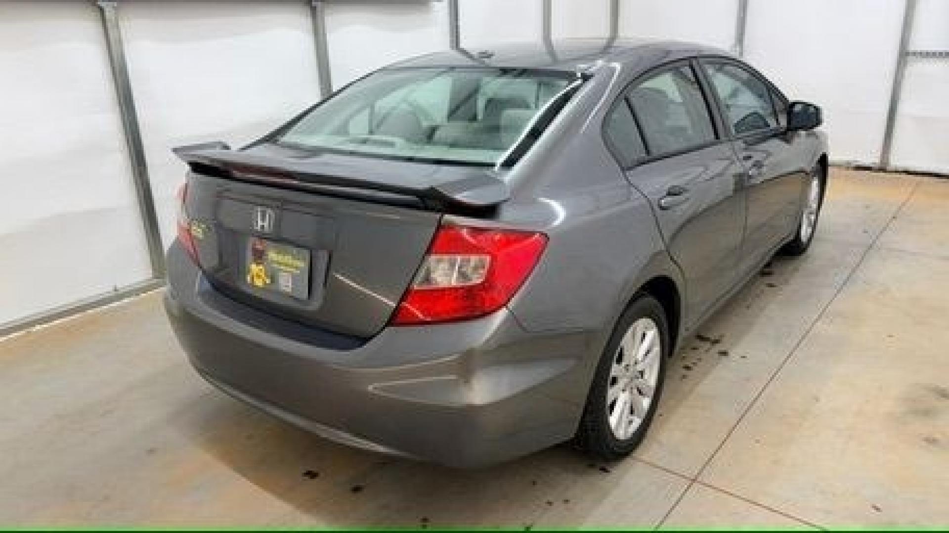 2012 GRAY Honda Civic EX (19XFB2F8XCE) with an 1.8L I-4 i-VTEC variable valve control engine, located at 1806 Veterans Memorial Hwy SW, Austell, GA, 30168, (770) 944-9558, 33.817959, -84.606987 - Photo#5