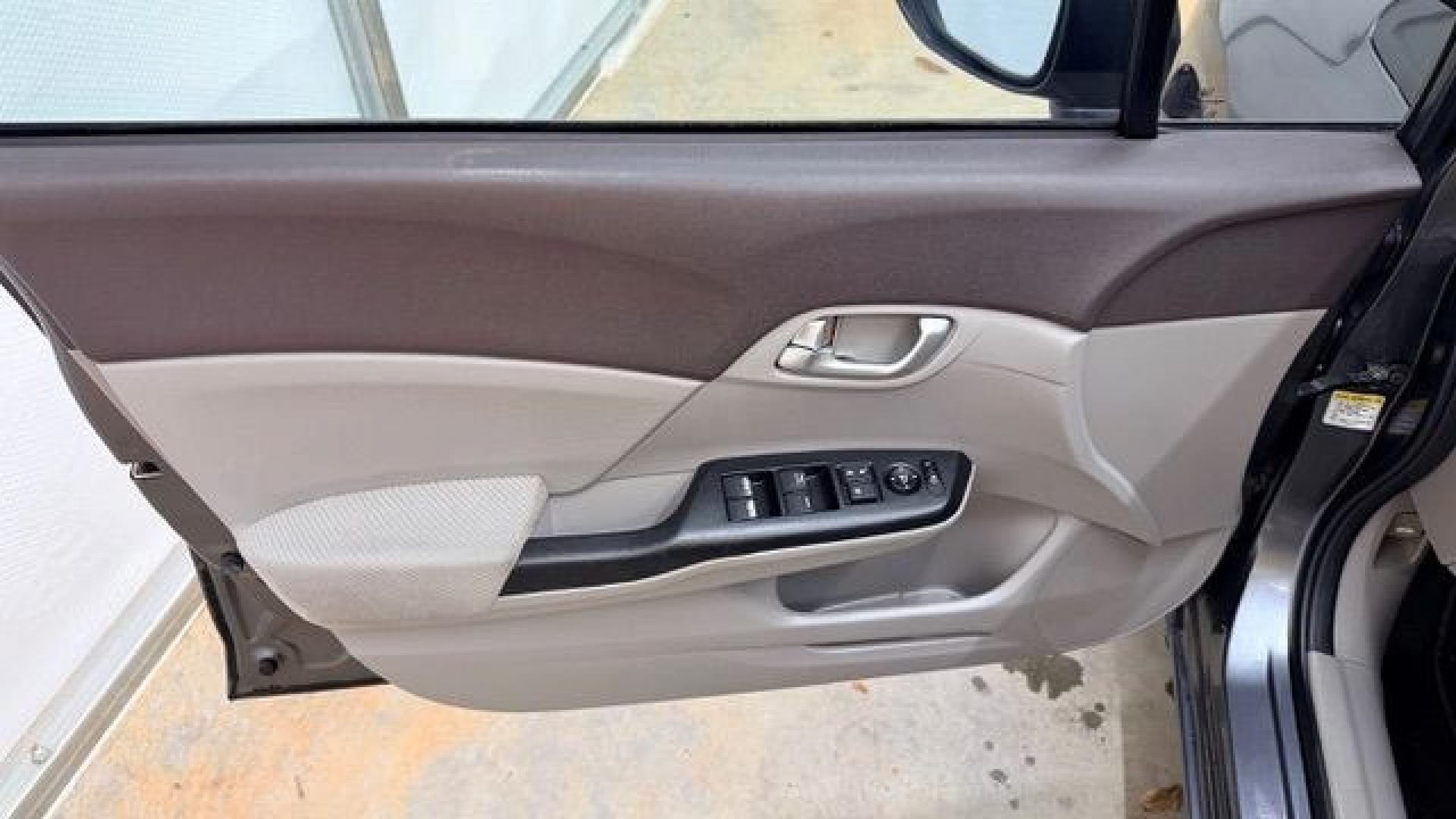 2012 GRAY Honda Civic EX (19XFB2F8XCE) with an 1.8L I-4 i-VTEC variable valve control engine, located at 1806 Veterans Memorial Hwy SW, Austell, GA, 30168, (770) 944-9558, 33.817959, -84.606987 - Photo#10