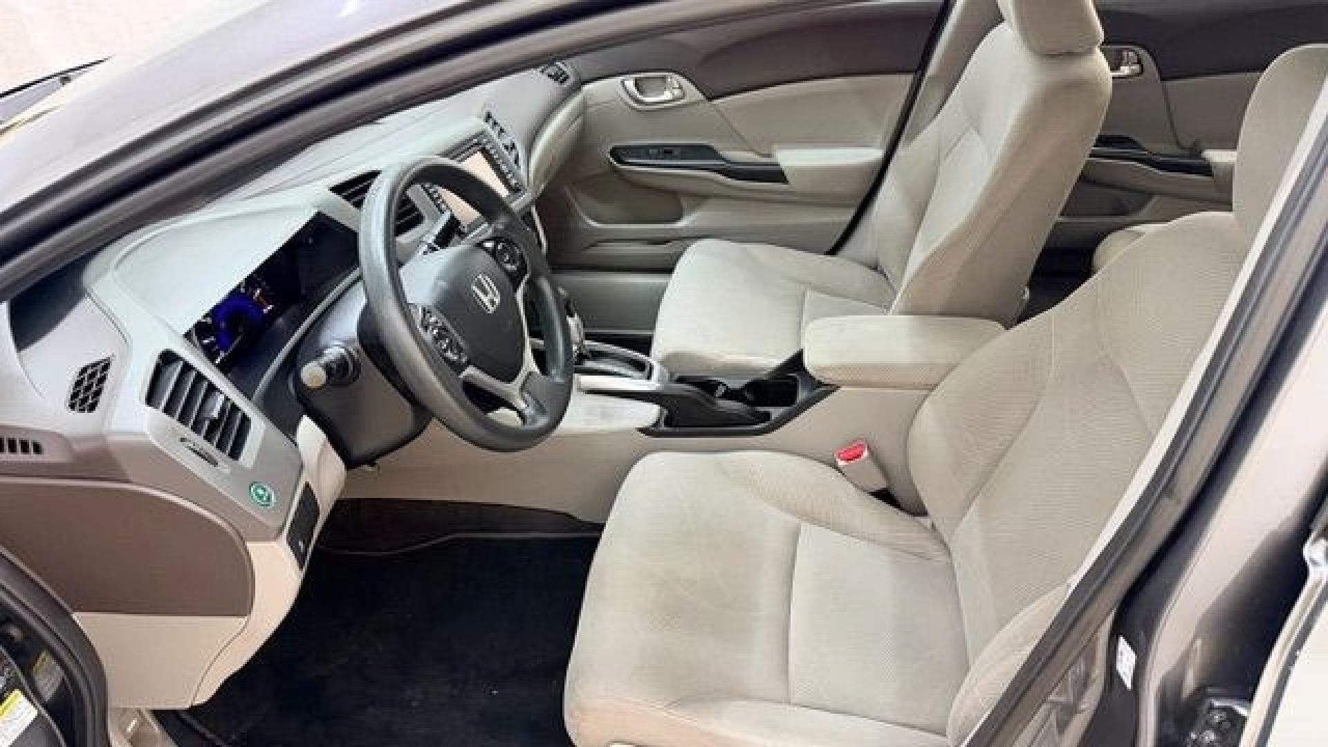 2012 GRAY Honda Civic EX (19XFB2F8XCE) with an 1.8L I-4 i-VTEC variable valve control engine, located at 1806 Veterans Memorial Hwy SW, Austell, GA, 30168, (770) 944-9558, 33.817959, -84.606987 - Photo#11