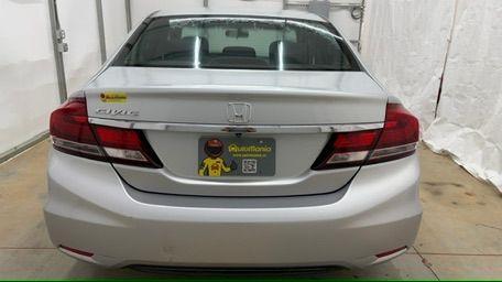 2013 Silver Honda Civic LX (2HGFB2F57DH) with an 1.8L I-4 i-VTEC variable valve control engine, located at 1806 Veterans Memorial Hwy SW, Austell, GA, 30168, (770) 944-9558, 33.817959, -84.606987 - Photo#4