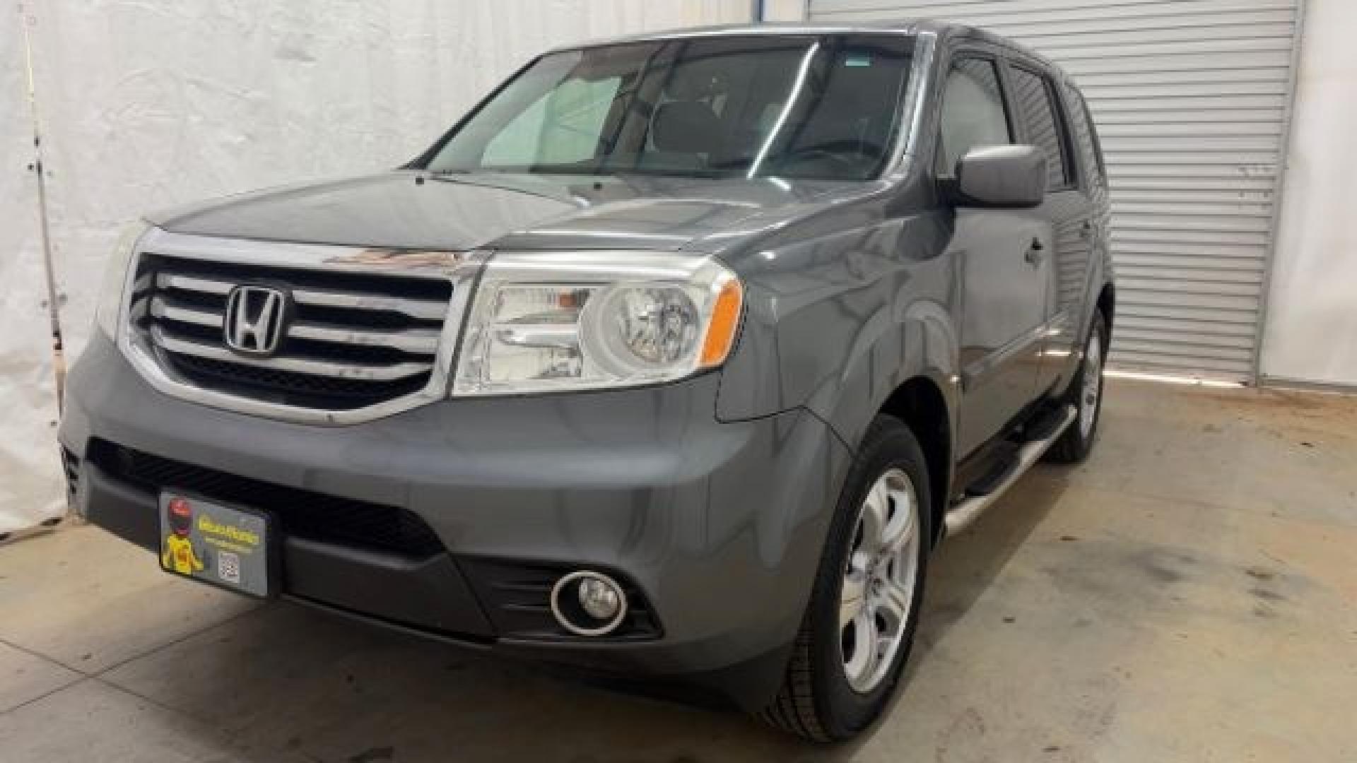 2012 Gray Honda Pilot EX-L (5FNYF3H52CB) with an 3.5L V-6 i-VTEC VCM variable valve control engine, located at 1806 Veterans Memorial Hwy SW, Austell, GA, 30168, (770) 944-9558, 33.817959, -84.606987- Photo#0