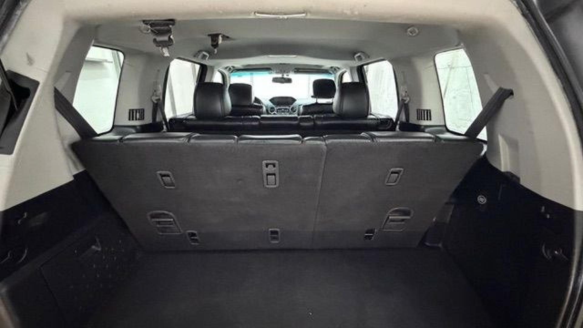 2012 Gray Honda Pilot EX-L (5FNYF3H52CB) with an 3.5L V-6 i-VTEC VCM variable valve control engine, located at 1806 Veterans Memorial Hwy SW, Austell, GA, 30168, (770) 944-9558, 33.817959, -84.606987- Photo#17