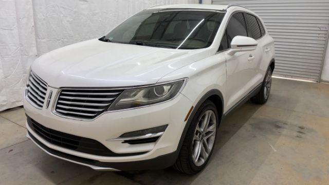 photo of 2015 Lincoln MKC Base