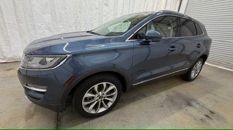 2018 Blue Lincoln MKC Select (5LMCJ2D95JU) , located at 1806 Veterans Memorial Hwy SW, Austell, GA, 30168, (770) 944-9558, 33.817959, -84.606987 - Photo#1