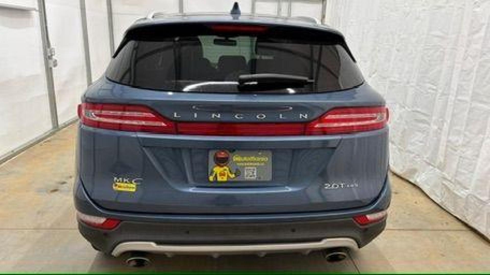 2018 Blue Lincoln MKC Select (5LMCJ2D95JU) , located at 1806 Veterans Memorial Hwy SW, Austell, GA, 30168, (770) 944-9558, 33.817959, -84.606987 - Photo#4