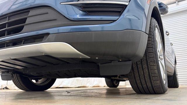 2018 Blue Lincoln MKC Select (5LMCJ2D95JU) , located at 1806 Veterans Memorial Hwy SW, Austell, GA, 30168, (770) 944-9558, 33.817959, -84.606987 - Photo#20