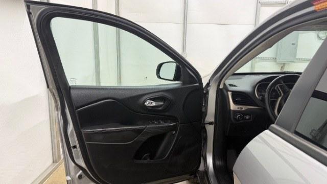 2017 GRAY Jeep Cherokee High Altitude 4x4 (1C4PJMDS4HW) , located at 1806 Veterans Memorial Hwy SW, Austell, GA, 30168, (770) 944-9558, 33.817959, -84.606987 - Photo#7