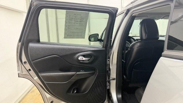2017 GRAY Jeep Cherokee High Altitude 4x4 (1C4PJMDS4HW) , located at 1806 Veterans Memorial Hwy SW, Austell, GA, 30168, (770) 944-9558, 33.817959, -84.606987 - Photo#8
