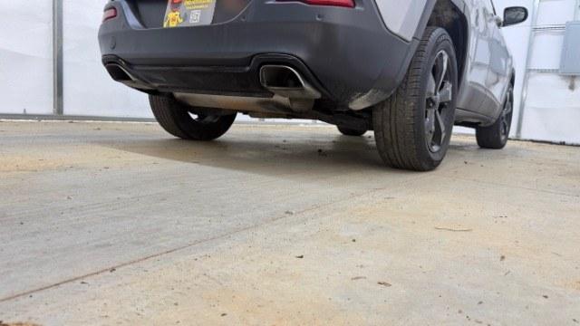 2017 GRAY Jeep Cherokee High Altitude 4x4 (1C4PJMDS4HW) , located at 1806 Veterans Memorial Hwy SW, Austell, GA, 30168, (770) 944-9558, 33.817959, -84.606987 - Photo#20