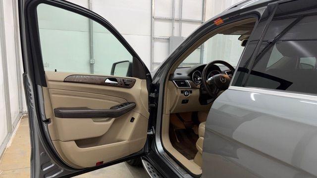 2015 Silver Mercedes-Benz ML 350 Class (4JGDA5JB3FA) , located at 1806 Veterans Memorial Hwy SW, Austell, GA, 30168, (770) 944-9558, 33.817959, -84.606987 - Photo#9