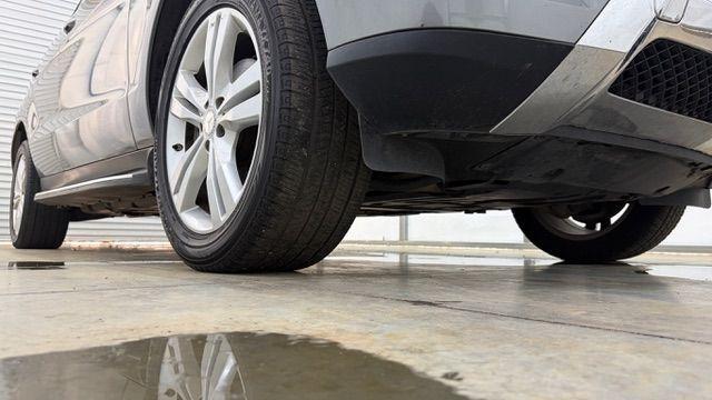 2015 Silver Mercedes-Benz ML 350 Class (4JGDA5JB3FA) , located at 1806 Veterans Memorial Hwy SW, Austell, GA, 30168, (770) 944-9558, 33.817959, -84.606987 - Photo#18