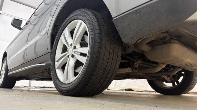 2015 Silver Mercedes-Benz ML 350 Class (4JGDA5JB3FA) , located at 1806 Veterans Memorial Hwy SW, Austell, GA, 30168, (770) 944-9558, 33.817959, -84.606987 - Photo#20