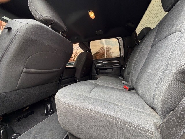 2019 Silver Ram 2500 Big Horn Crew Cab 4x2 6'4 Box (3C6UR4DL9KG) with an Cummins 6.7L I-6 diesel direct injection engine, located at 1806 Veterans Memorial Hwy SW, Austell, GA, 30168, (770) 944-9558, 33.817959, -84.606987 - Photo#6