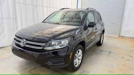 photo of 2015 Volkswagen Tiguan S