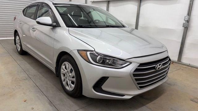 2018 Silver Hyundai Elantra SE (5NPD74LF4JH) with an Nu 2L I-4 DOHC engine, located at 1806 Veterans Memorial Hwy SW, Austell, GA, 30168, (770) 944-9558, 33.817959, -84.606987 - Why Choose Automania? At Automania, we make car buying easy and stress-free, with over 20 years serving Austell, GA and the surrounding communities. WE FINANCE GOOD AND NOT SO GOOD CREDIT, we work with all credit types, and every vehicle comes with a free vehicle history report so you know its backg- Photo#8