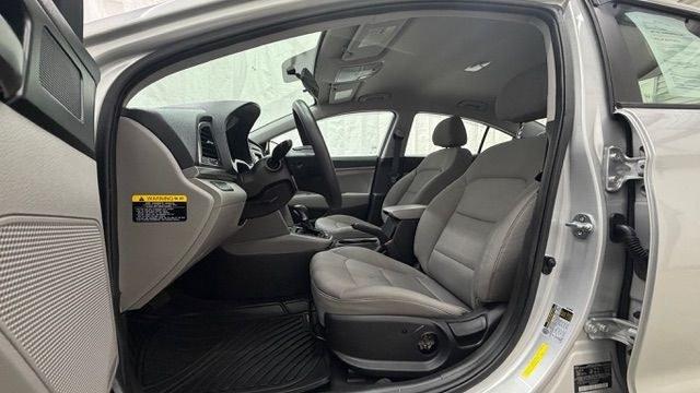 2018 Silver Hyundai Elantra SE (5NPD74LF4JH) with an Nu 2L I-4 DOHC engine, located at 1806 Veterans Memorial Hwy SW, Austell, GA, 30168, (770) 944-9558, 33.817959, -84.606987 - Why Choose Automania? At Automania, we make car buying easy and stress-free, with over 20 years serving Austell, GA and the surrounding communities. WE FINANCE GOOD AND NOT SO GOOD CREDIT, we work with all credit types, and every vehicle comes with a free vehicle history report so you know its backg- Photo#12