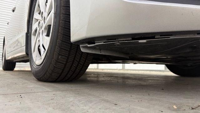 2018 Silver Hyundai Elantra SE (5NPD74LF4JH) with an Nu 2L I-4 DOHC engine, located at 1806 Veterans Memorial Hwy SW, Austell, GA, 30168, (770) 944-9558, 33.817959, -84.606987 - Why Choose Automania? At Automania, we make car buying easy and stress-free, with over 20 years serving Austell, GA and the surrounding communities. WE FINANCE GOOD AND NOT SO GOOD CREDIT, we work with all credit types, and every vehicle comes with a free vehicle history report so you know its backg- Photo#18