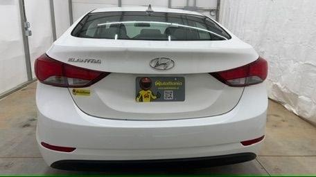 2014 White Hyundai Elantra SE (5NPDH4AE5EH) with an Nu 1.8L I-4 DOHC engine, located at 1806 Veterans Memorial Hwy SW, Austell, GA, 30168, (770) 944-9558, 33.817959, -84.606987- Photo#4
