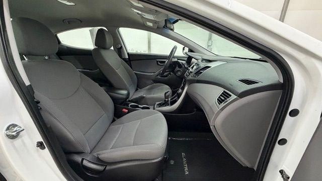 2014 White Hyundai Elantra SE (5NPDH4AE5EH) with an Nu 1.8L I-4 DOHC engine, located at 1806 Veterans Memorial Hwy SW, Austell, GA, 30168, (770) 944-9558, 33.817959, -84.606987- Photo#17