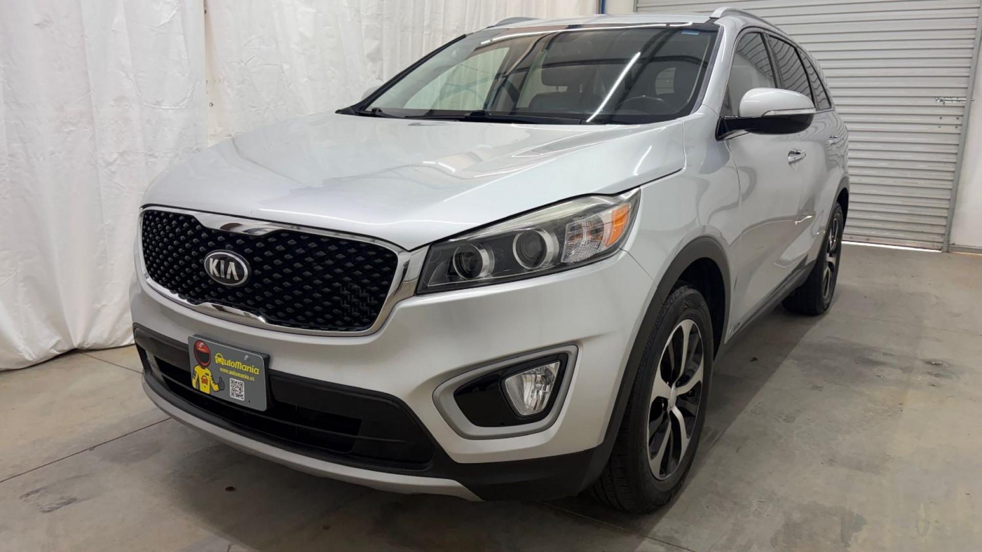 2017 Silver Kia Sorento 2.0T EX (5XYPHDA12HG) with an 2L I-4 gasoline direct injection engine, located at 1806 Veterans Memorial Hwy SW, Austell, GA, 30168, (770) 944-9558, 33.817959, -84.606987- Photo#0