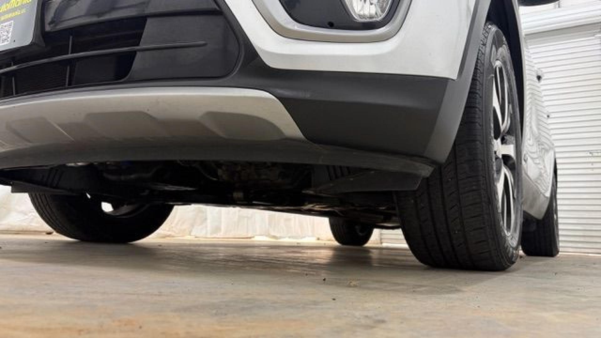 2017 Silver Kia Sorento 2.0T EX (5XYPHDA12HG) with an 2L I-4 gasoline direct injection engine, located at 1806 Veterans Memorial Hwy SW, Austell, GA, 30168, (770) 944-9558, 33.817959, -84.606987- Photo#20