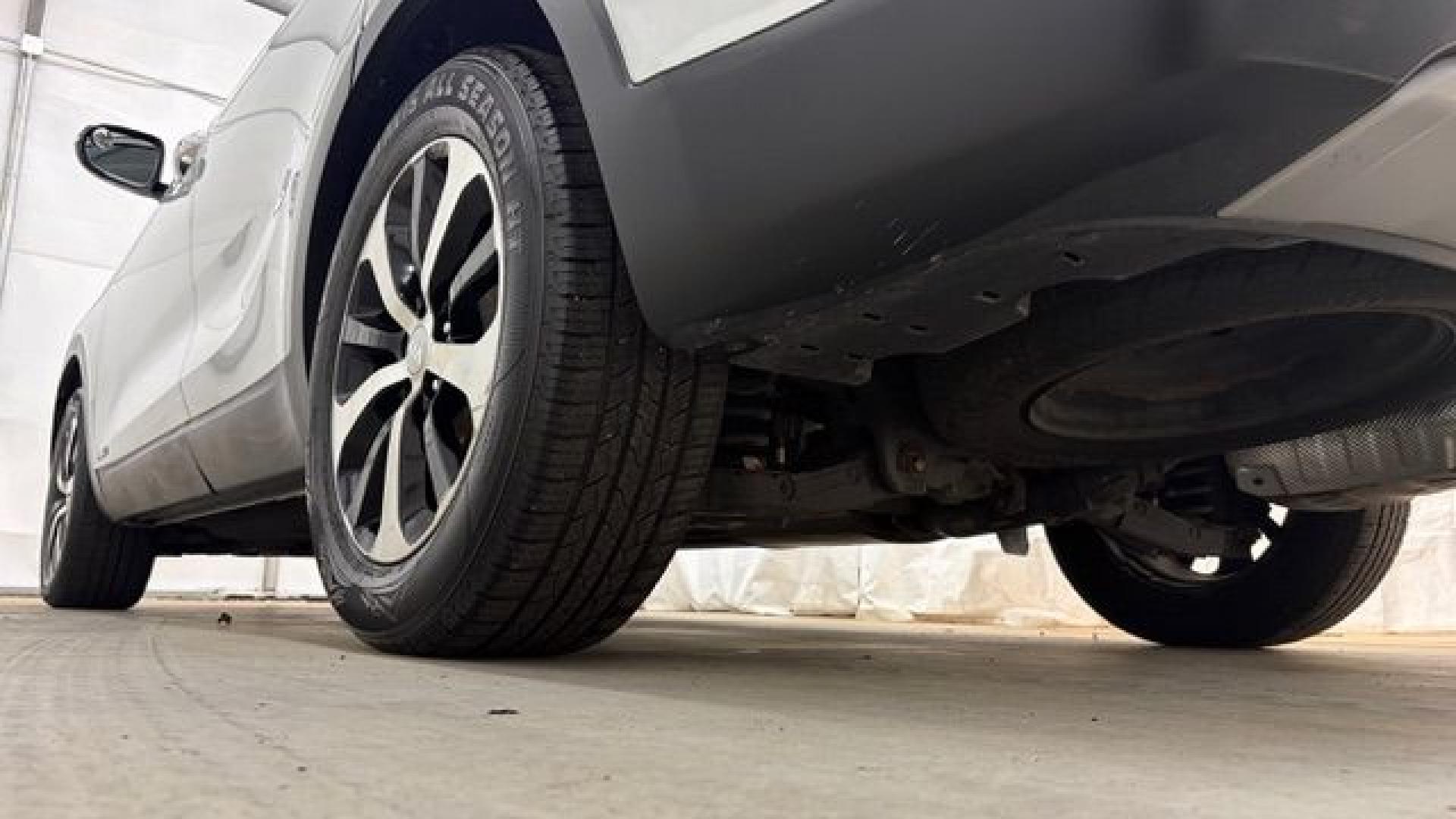 2017 Silver Kia Sorento 2.0T EX (5XYPHDA12HG) with an 2L I-4 gasoline direct injection engine, located at 1806 Veterans Memorial Hwy SW, Austell, GA, 30168, (770) 944-9558, 33.817959, -84.606987- Photo#21