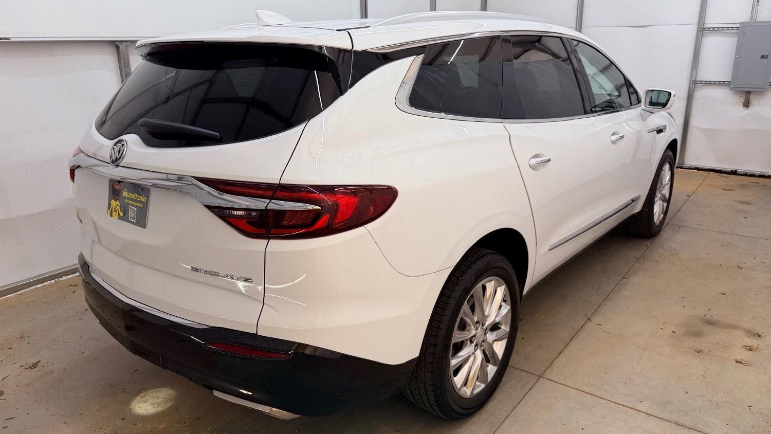 2018 White Buick Enclave Premium (5GAERCKW9JJ) with an 3.6L V-6 gasoline direct injection engine, located at 1806 Veterans Memorial Hwy SW, Austell, GA, 30168, (770) 944-9558, 33.817959, -84.606987 - Photo#2