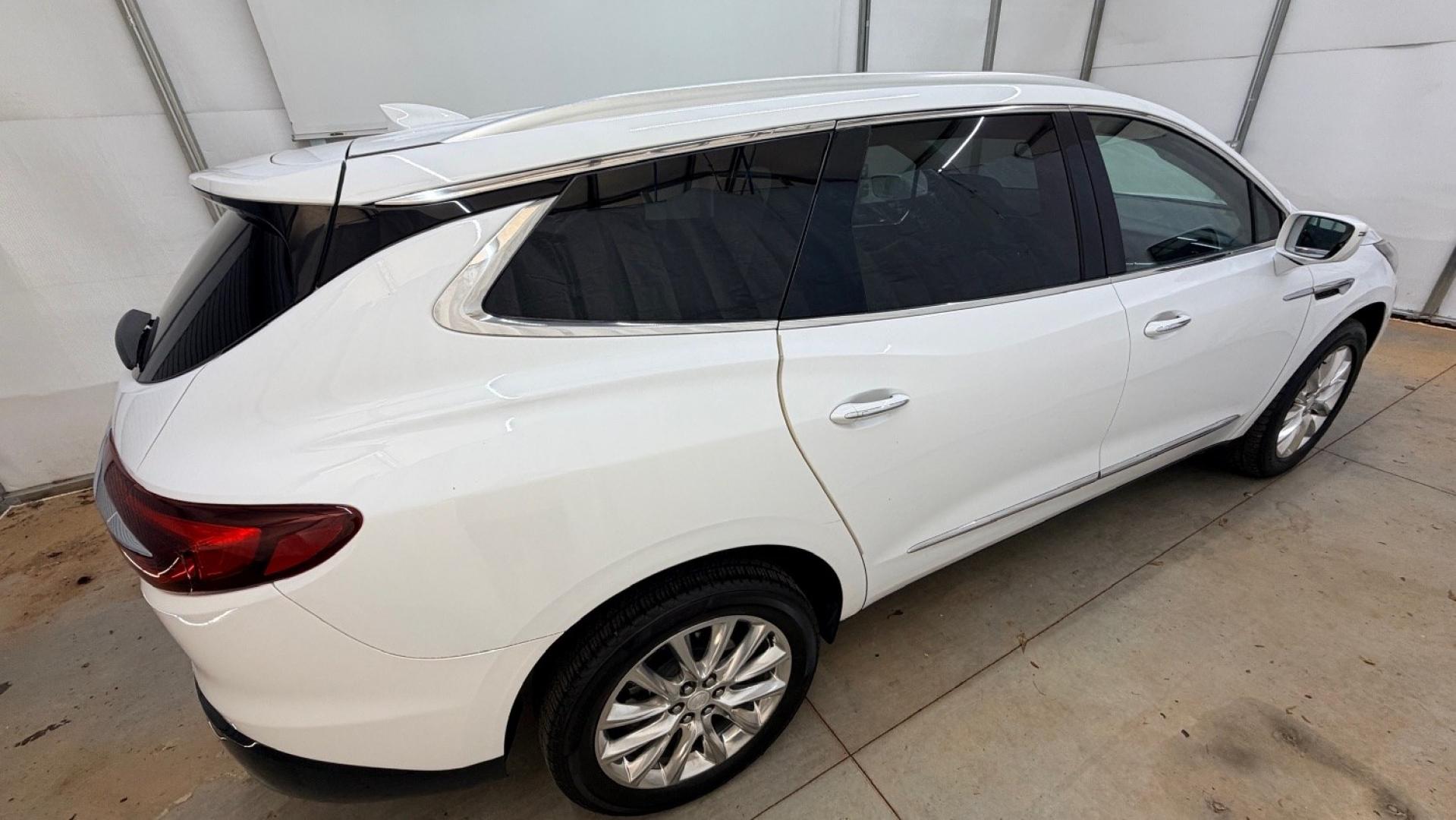 2018 White Buick Enclave Premium (5GAERCKW9JJ) with an 3.6L V-6 gasoline direct injection engine, located at 1806 Veterans Memorial Hwy SW, Austell, GA, 30168, (770) 944-9558, 33.817959, -84.606987 - Photo#5