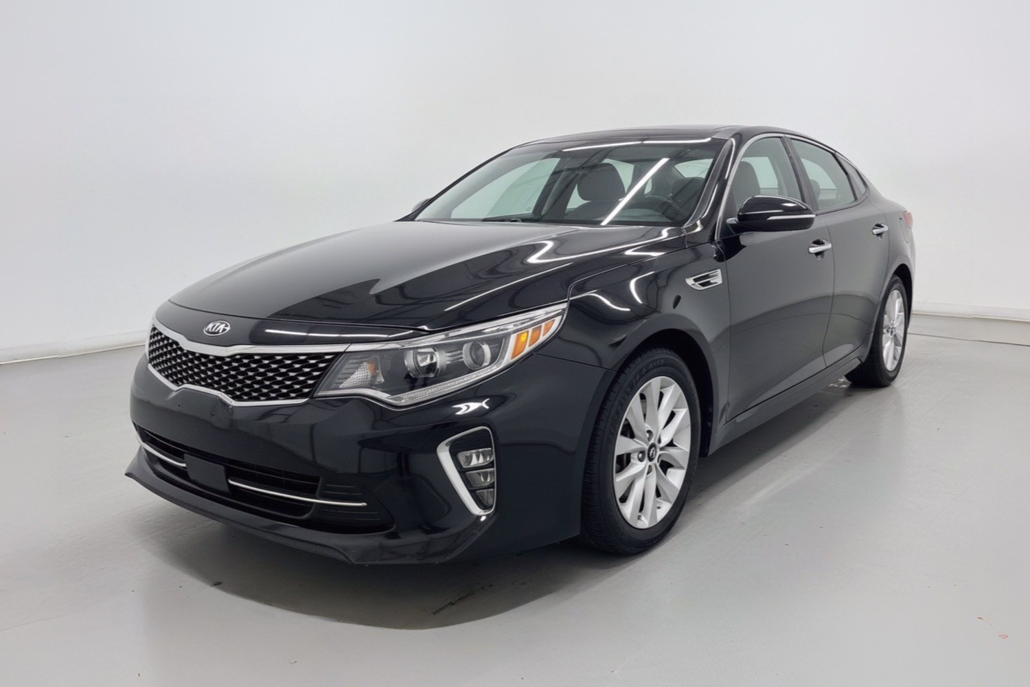 photo of 2018 Kia Optima EX