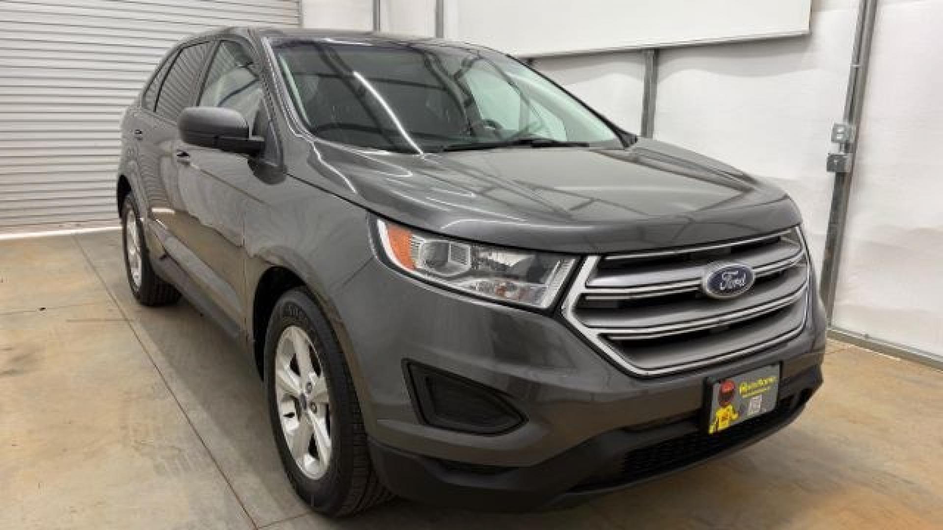 2016 Gray Ford Edge SE (2FMPK4G98GB) with an EcoBoost 2L I-4 gasoline direct injection engine, located at 1806 Veterans Memorial Hwy SW, Austell, GA, 30168, (770) 944-9558, 33.817959, -84.606987 - Photo#9