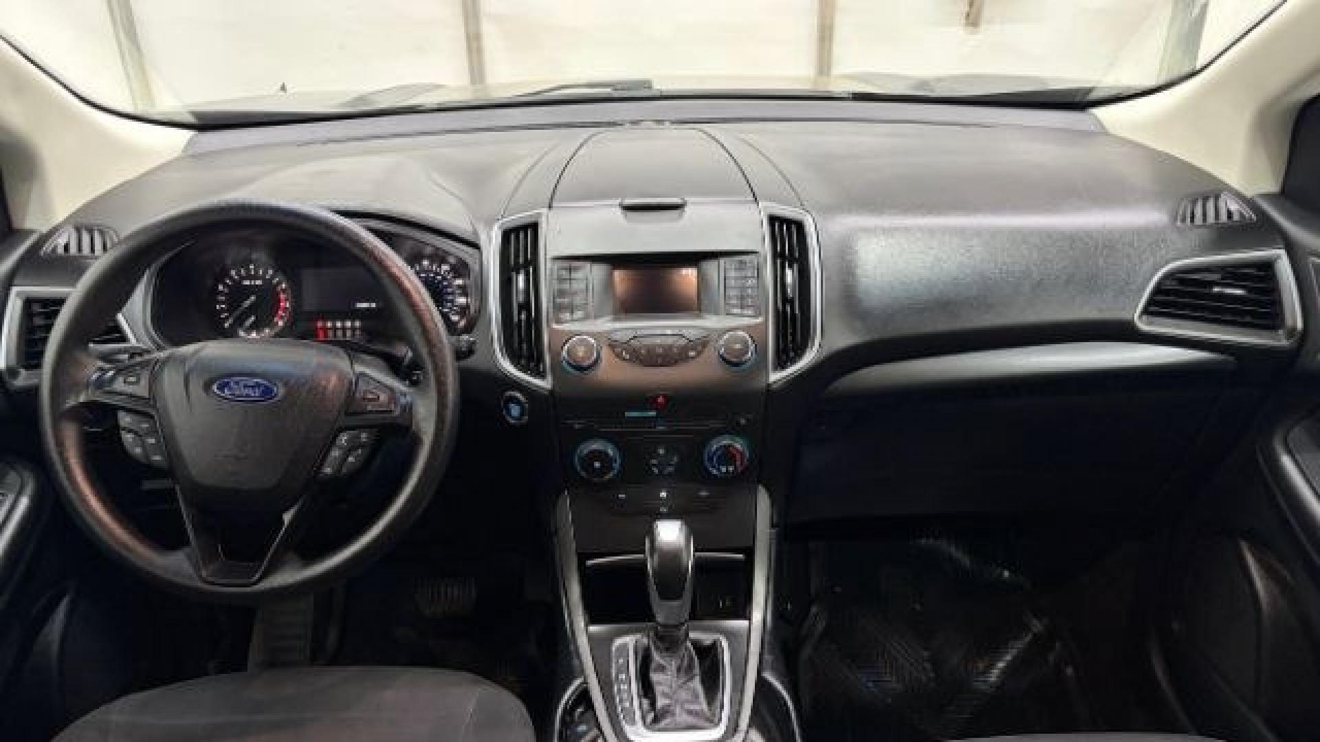 2016 Gray Ford Edge SE (2FMPK4G98GB) with an EcoBoost 2L I-4 gasoline direct injection engine, located at 1806 Veterans Memorial Hwy SW, Austell, GA, 30168, (770) 944-9558, 33.817959, -84.606987 - Photo#14