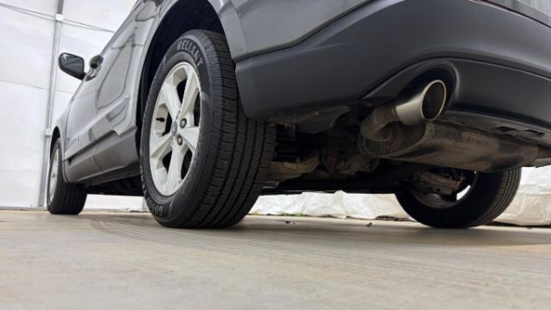 2016 Gray Ford Edge SE (2FMPK4G98GB) with an EcoBoost 2L I-4 gasoline direct injection engine, located at 1806 Veterans Memorial Hwy SW, Austell, GA, 30168, (770) 944-9558, 33.817959, -84.606987 - Photo#21