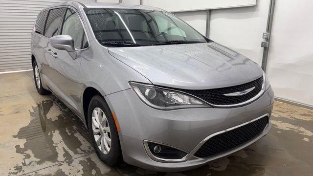 2018 Silver Chrysler Pacifica Touring Plus (2C4RC1FG8JR) with an 3.6L V-6 DOHC engine, located at 1806 Veterans Memorial Hwy SW, Austell, GA, 30168, (770) 944-9558, 33.817959, -84.606987 - Photo#8