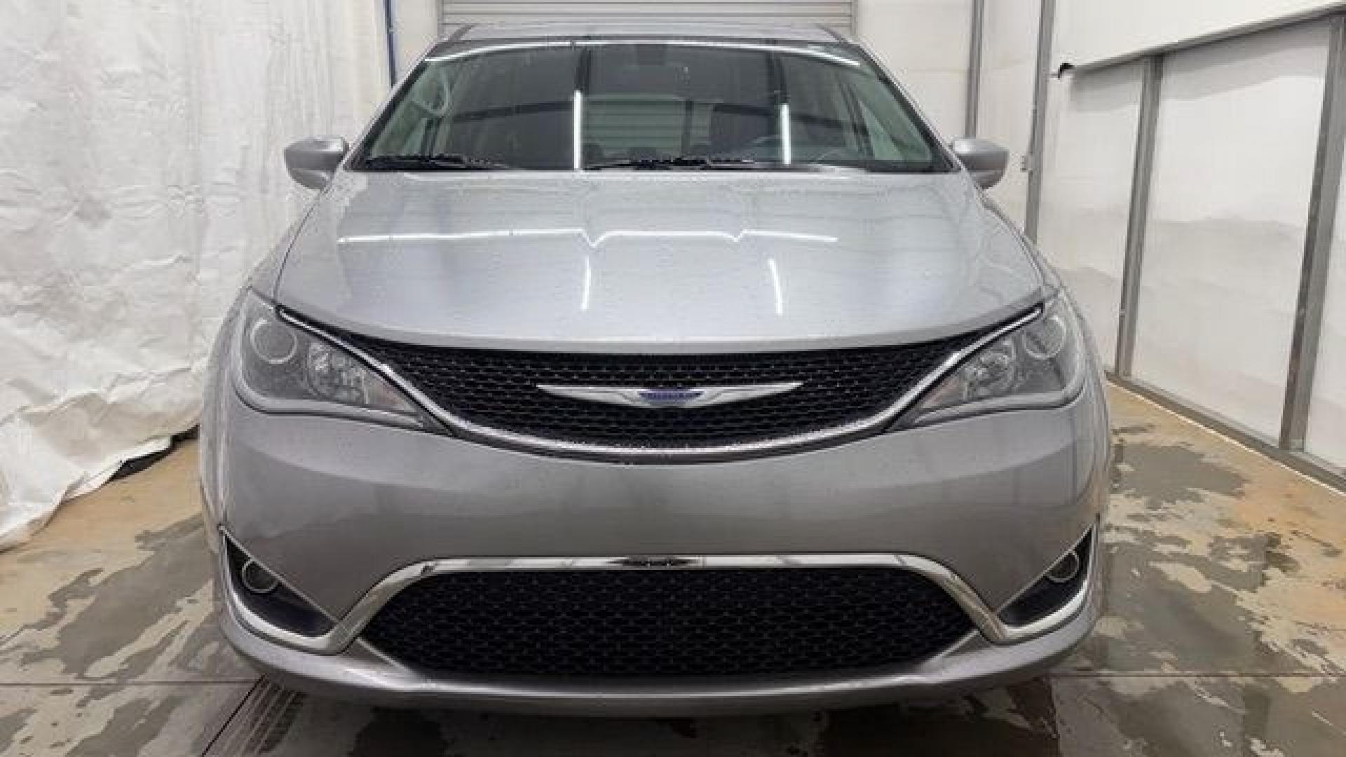 2018 Silver Chrysler Pacifica Touring Plus (2C4RC1FG8JR) with an 3.6L V-6 DOHC engine, located at 1806 Veterans Memorial Hwy SW, Austell, GA, 30168, (770) 944-9558, 33.817959, -84.606987 - Photo#9