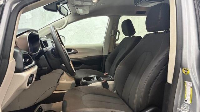 2018 Silver Chrysler Pacifica Touring Plus (2C4RC1FG8JR) with an 3.6L V-6 DOHC engine, located at 1806 Veterans Memorial Hwy SW, Austell, GA, 30168, (770) 944-9558, 33.817959, -84.606987 - Photo#11