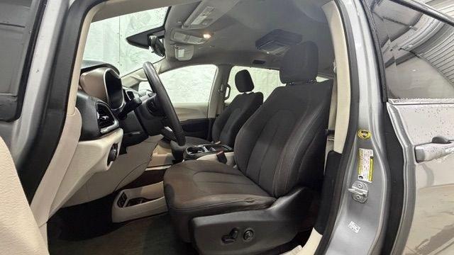2018 Silver Chrysler Pacifica Touring Plus (2C4RC1FG8JR) with an 3.6L V-6 DOHC engine, located at 1806 Veterans Memorial Hwy SW, Austell, GA, 30168, (770) 944-9558, 33.817959, -84.606987 - Photo#12
