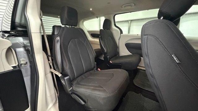 2018 Silver Chrysler Pacifica Touring Plus (2C4RC1FG8JR) with an 3.6L V-6 DOHC engine, located at 1806 Veterans Memorial Hwy SW, Austell, GA, 30168, (770) 944-9558, 33.817959, -84.606987 - Photo#17