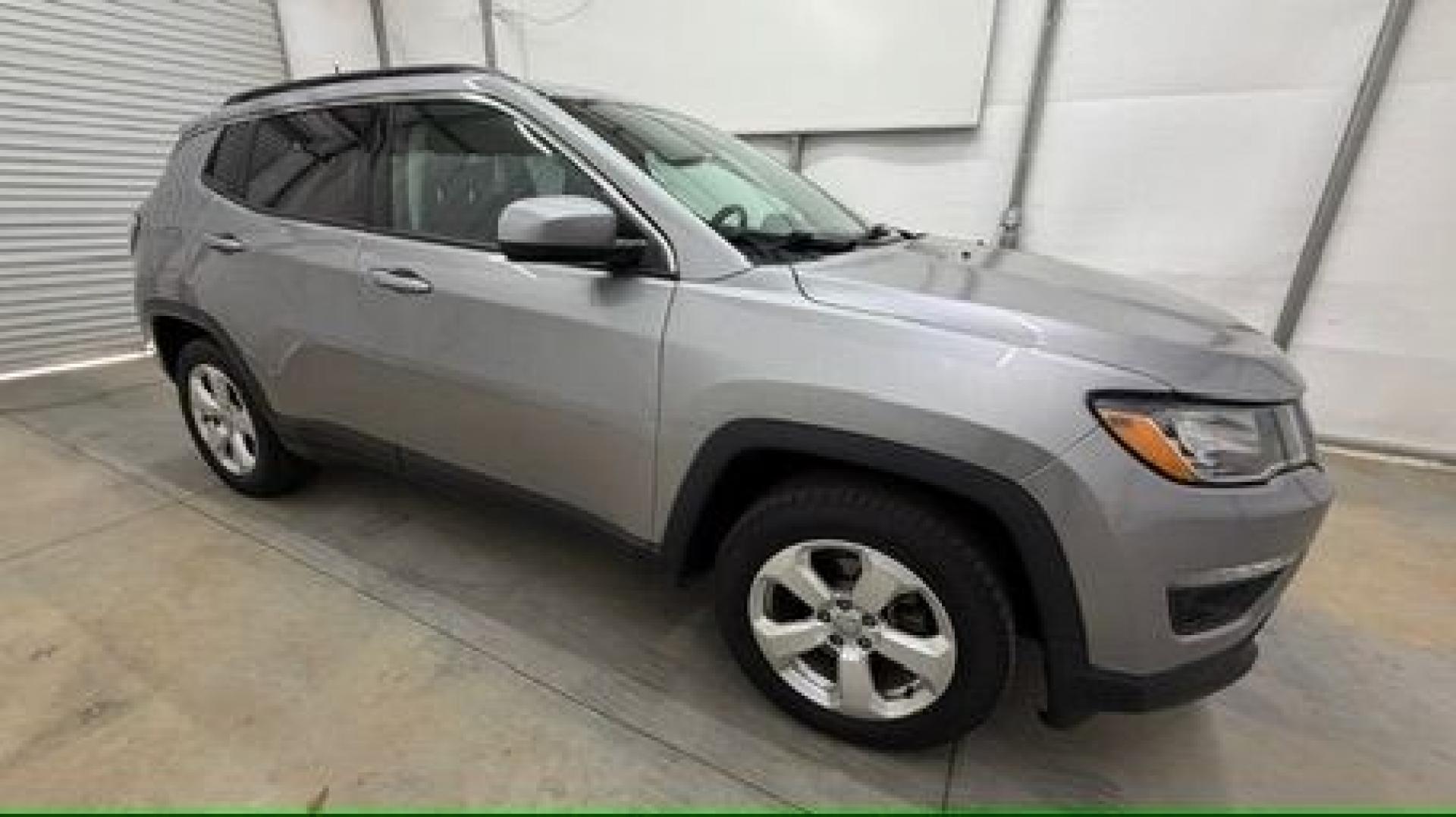2019 Silver Jeep Compass Latitude FWD (3C4NJCBB2KT) with an 2.4L I-4 variable valve control engine, located at 1806 Veterans Memorial Hwy SW, Austell, GA, 30168, (770) 944-9558, 33.817959, -84.606987 - Photo#7