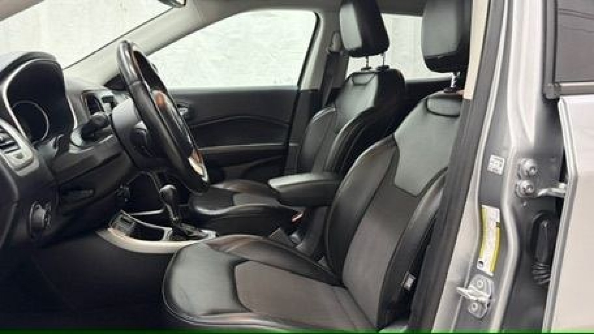 2019 Silver Jeep Compass Latitude FWD (3C4NJCBB2KT) with an 2.4L I-4 variable valve control engine, located at 1806 Veterans Memorial Hwy SW, Austell, GA, 30168, (770) 944-9558, 33.817959, -84.606987 - Photo#11