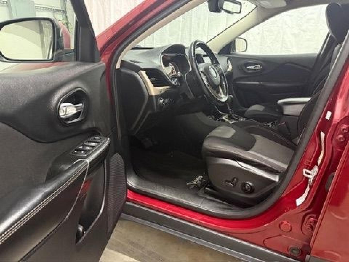 2014 Red Jeep Cherokee Latitude (1C4PJLCS5EW) , located at 1806 Veterans Memorial Hwy SW, Austell, GA, 30168, (770) 944-9558, 33.817959, -84.606987- Photo#10
