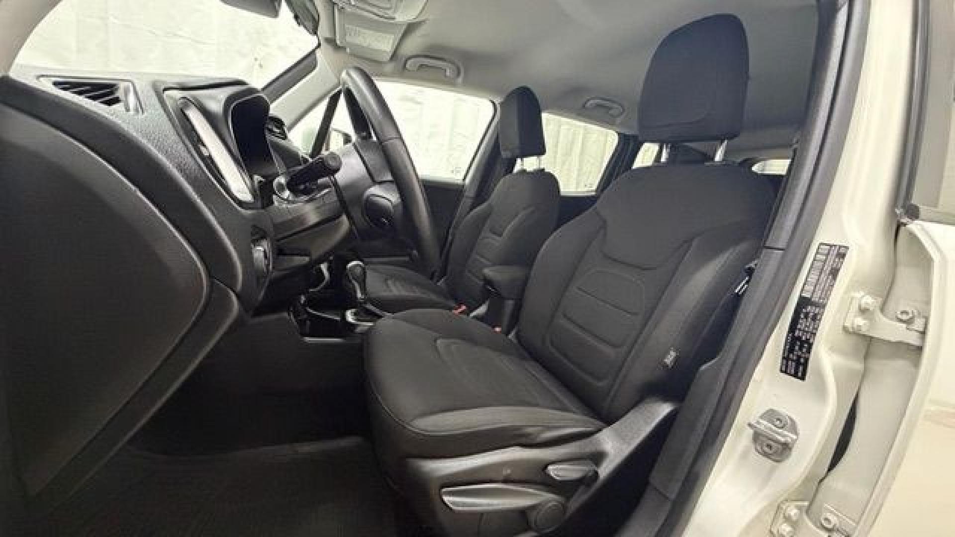 2021 White Jeep Renegade Latitude FWD (ZACNJCBB8MP) , located at 1806 Veterans Memorial Hwy SW, Austell, GA, 30168, (770) 944-9558, 33.817959, -84.606987- Photo#12