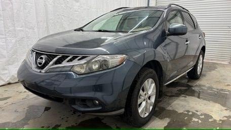 2011 Gray Nissan Murano SV (JN8AZ1MU1BW) with an 3.5L V-6 DOHC engine, located at 1806 Veterans Memorial Hwy SW, Austell, GA, 30168, (770) 944-9558, 33.817959, -84.606987 - Photo#0