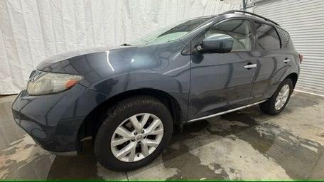 2011 Gray Nissan Murano SV (JN8AZ1MU1BW) with an 3.5L V-6 DOHC engine, located at 1806 Veterans Memorial Hwy SW, Austell, GA, 30168, (770) 944-9558, 33.817959, -84.606987 - Photo#1