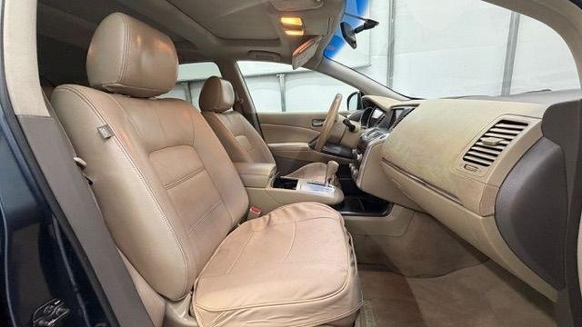 2011 Gray Nissan Murano SV (JN8AZ1MU1BW) with an 3.5L V-6 DOHC engine, located at 1806 Veterans Memorial Hwy SW, Austell, GA, 30168, (770) 944-9558, 33.817959, -84.606987 - Photo#18