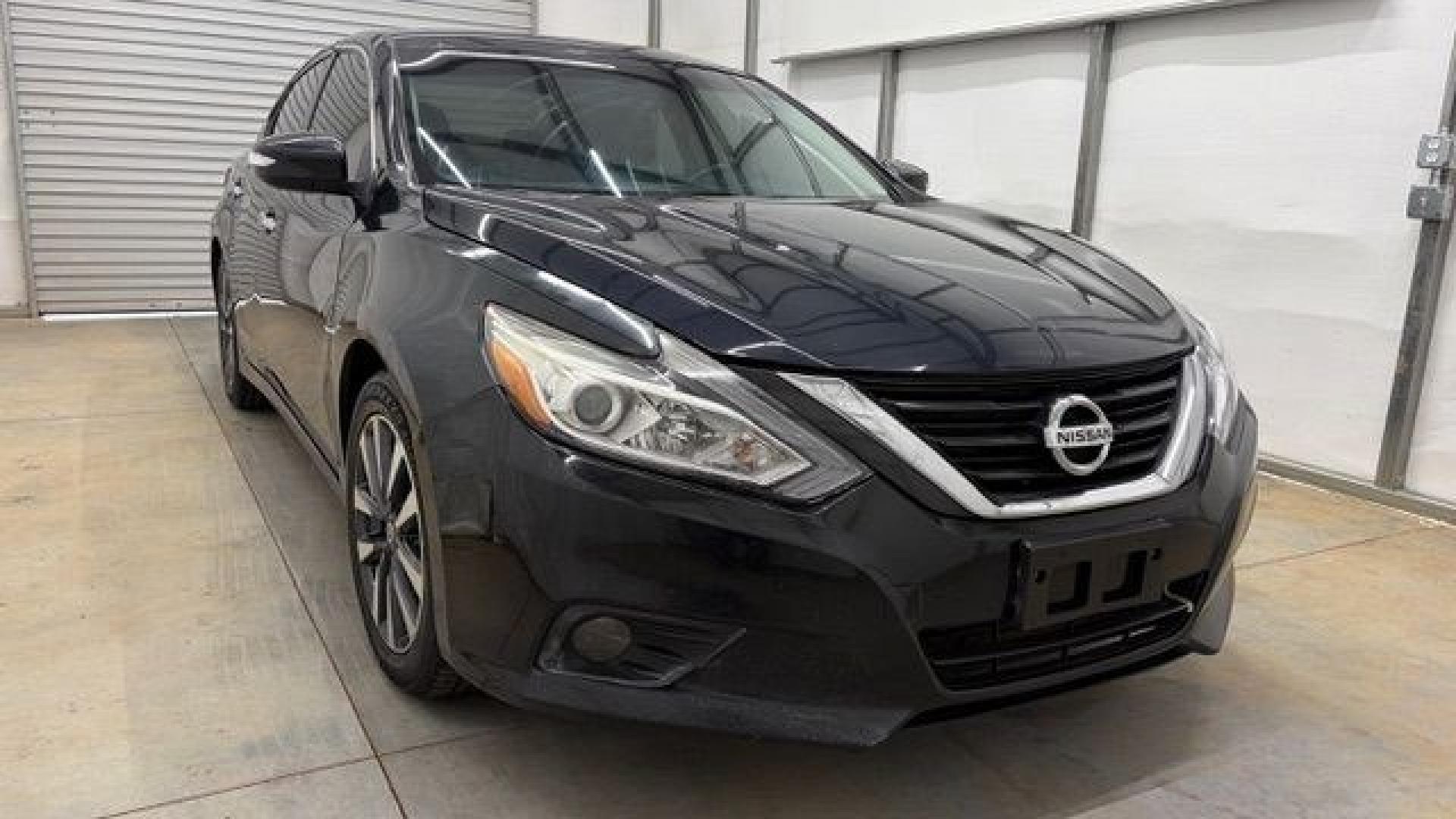 2017 BLACK Nissan Altima 2.5 SL (1N4AL3AP9HC) with an 2.5L I-4 DOHC engine, located at 1806 Veterans Memorial Hwy SW, Austell, GA, 30168, (770) 944-9558, 33.817959, -84.606987- Photo#8
