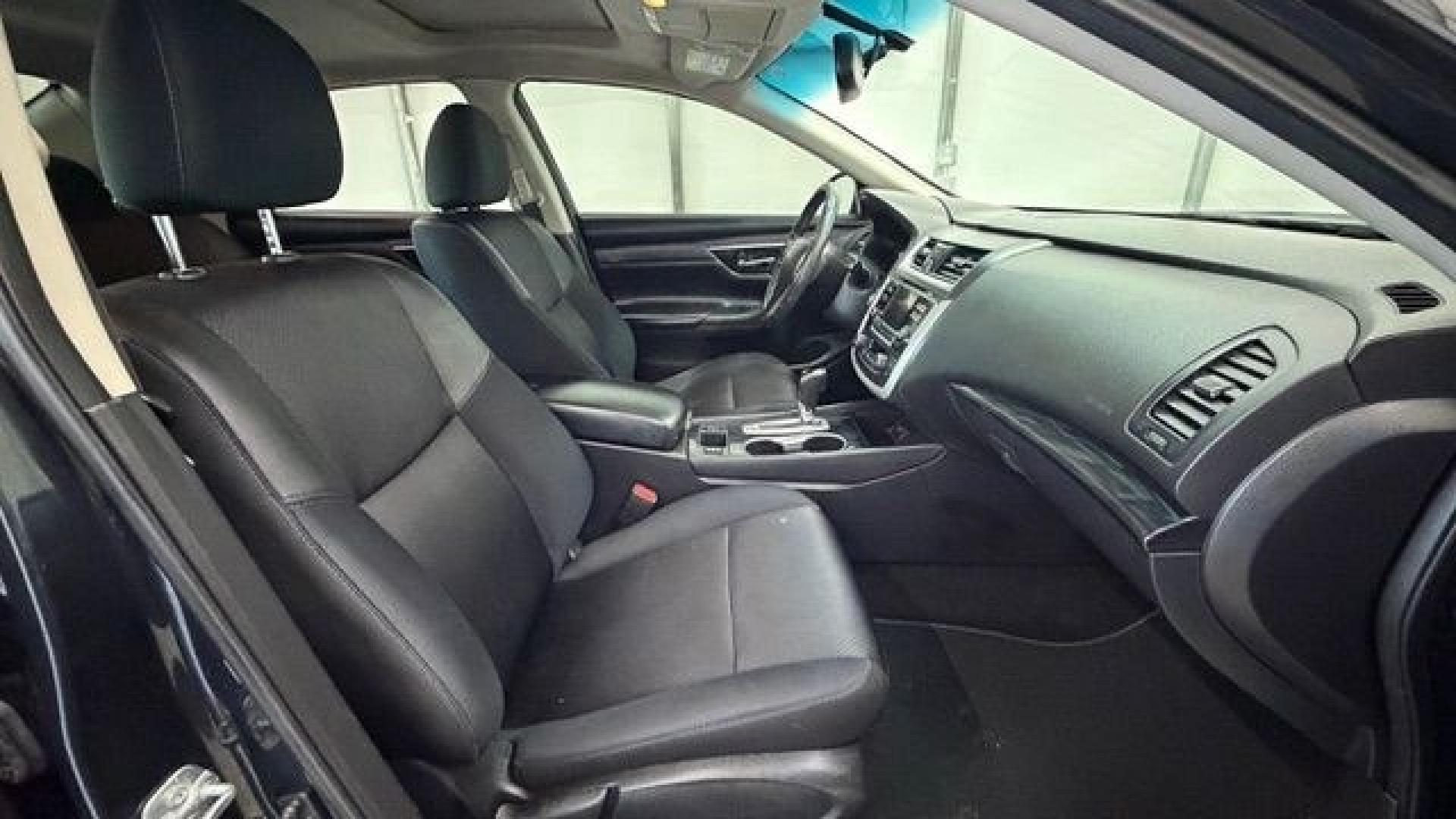 2017 BLACK Nissan Altima 2.5 SL (1N4AL3AP9HC) with an 2.5L I-4 DOHC engine, located at 1806 Veterans Memorial Hwy SW, Austell, GA, 30168, (770) 944-9558, 33.817959, -84.606987- Photo#18